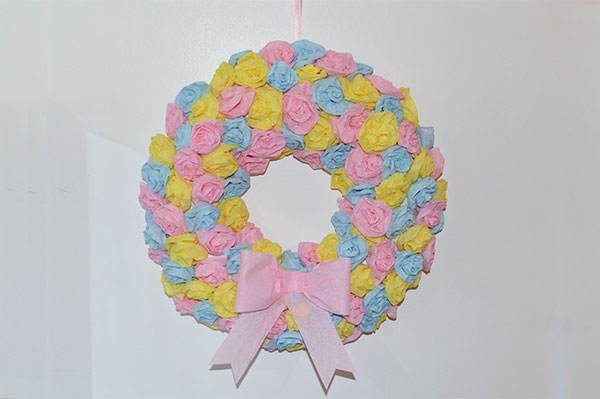 DIY-Spring-Tissue-Paper-Wreath