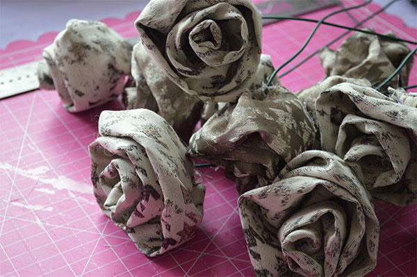 Diy-Fabric-Rose-Bouquet---Roses