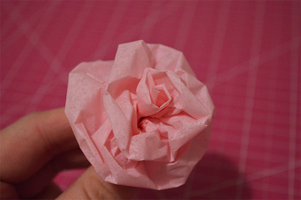 Spring-Wreath---Tissue-Paper-Flower